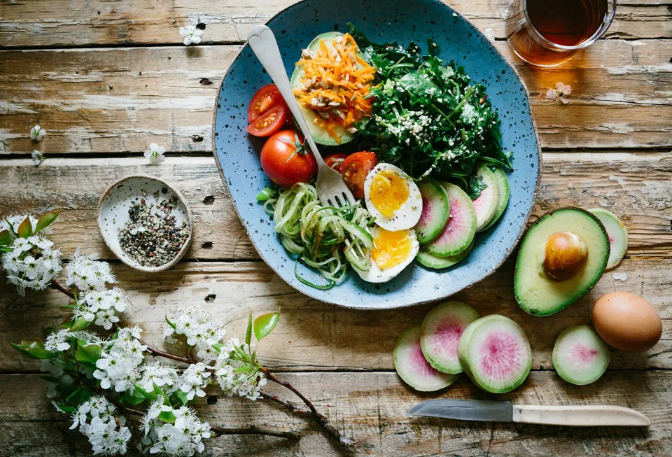 Egg and vegetables on a plate